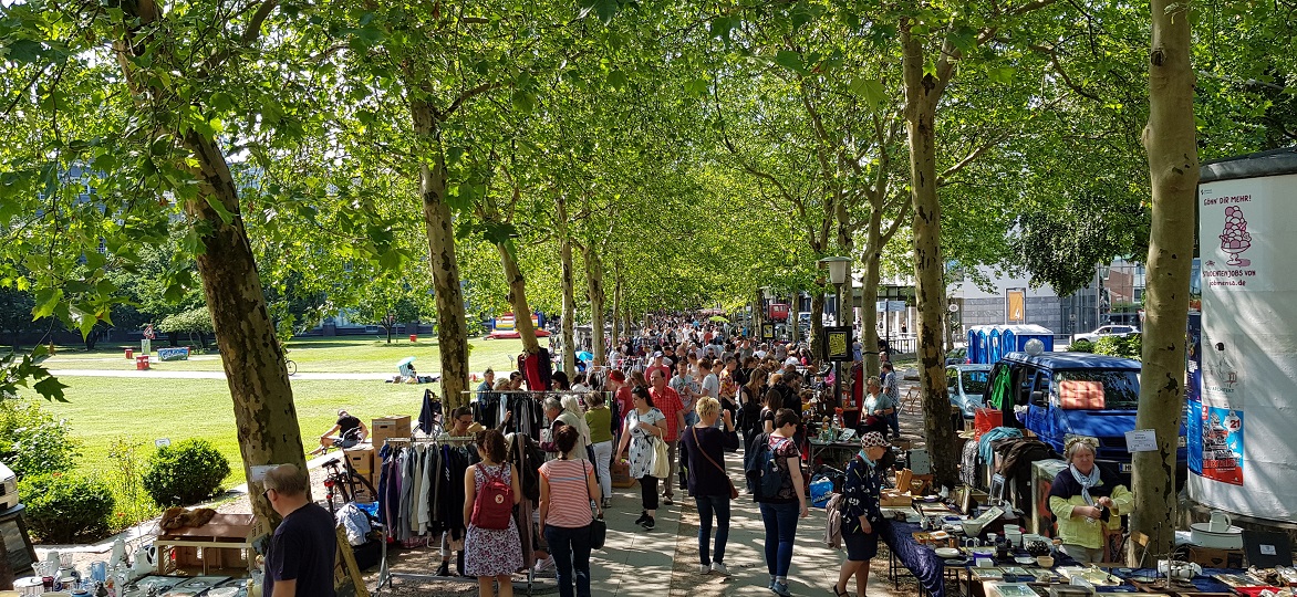 Flohmarkt Michelwiese Hamburg-Neustadt - Foto 1