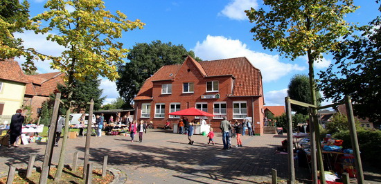  Dorfflohmarkt in Evern - Foto 1