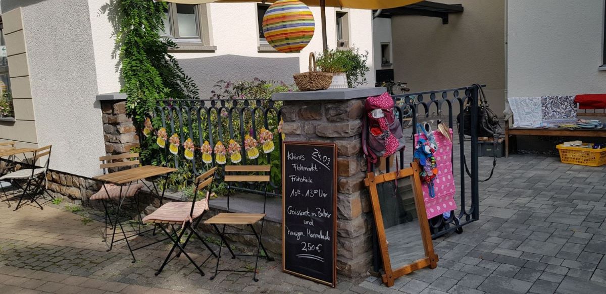  Hof und Gartenflohmarkt in ganz Heimbach-Weis - Foto 1