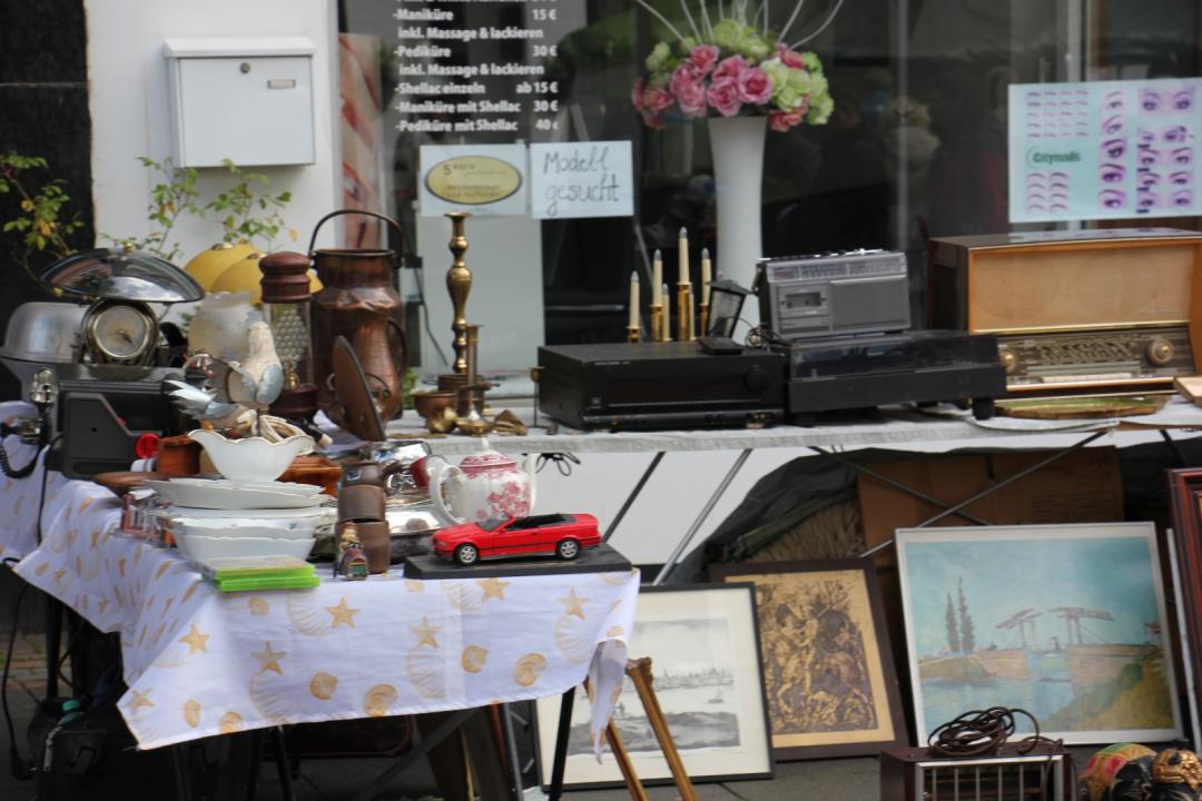 Papier & Schätze - Markt für Bücher und Antikes in Wiesdorf - Foto 3