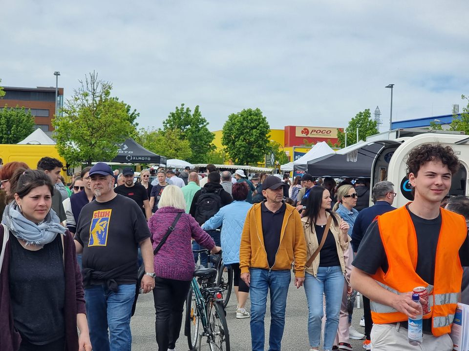  JAHRES-ANTIK+EDELTRÖDEL+FLOH+Sammlermarkt Pocking Stadtmitte EZP+EDEKA RAU -MÜLLER PARKPLATZ+Fuzo - Foto 1