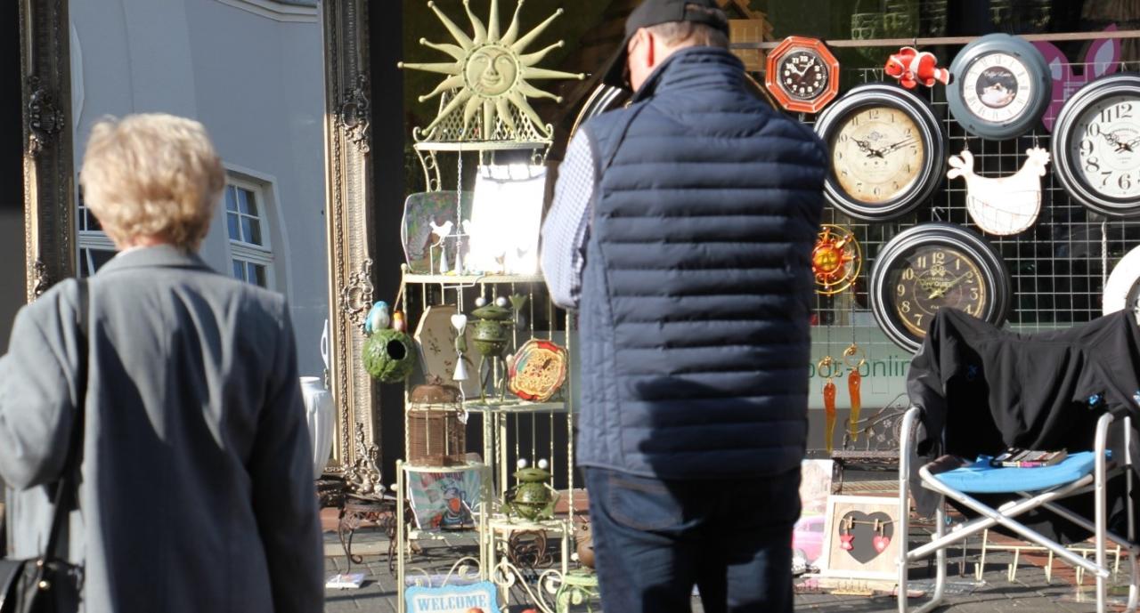  Fabry Antik- und Trödel-Markt in Hilden mit Einkaufssonntag - Foto 2