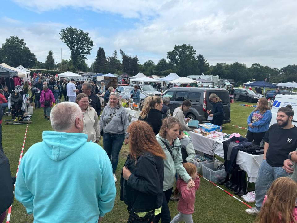  Flohmarkt am Falkensteinsee - Foto 2