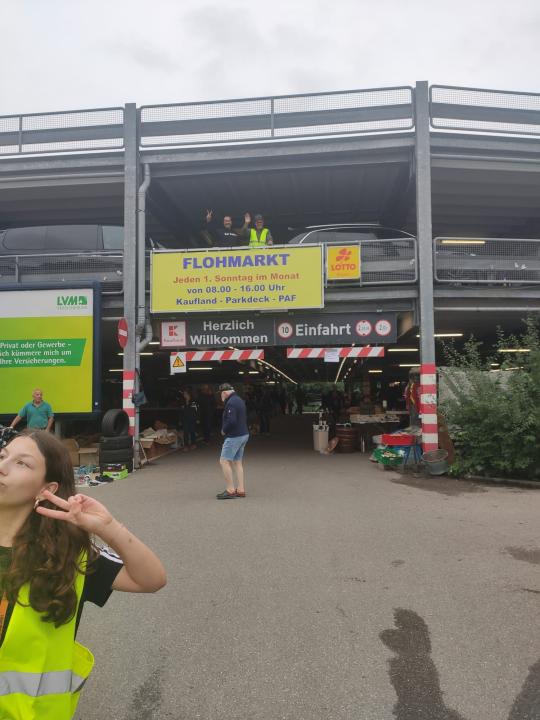  Flohmarkt Pfaffenhofen-Ilm Kaufland überdacht - Foto 1