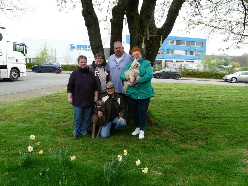  Familienflohmarkt Bielefeld Babenhausen zugunsten des Tierschutzes - Foto 2