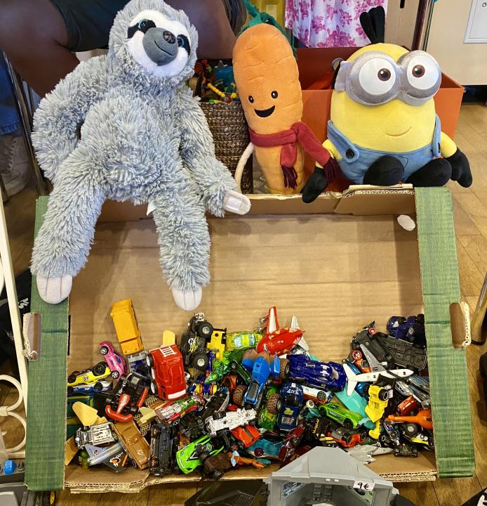  Flohmarkt im Bürgerhaus Misburg - Foto 1