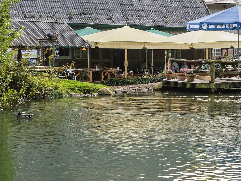 Flohmarkt auf unserem Bauernhof - Foto 1