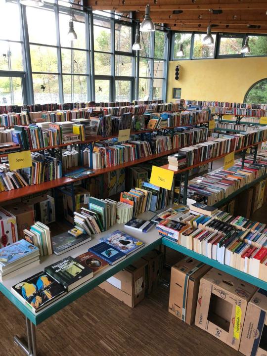 26. Bücherflohmarkt in Zeutern - Foto 1