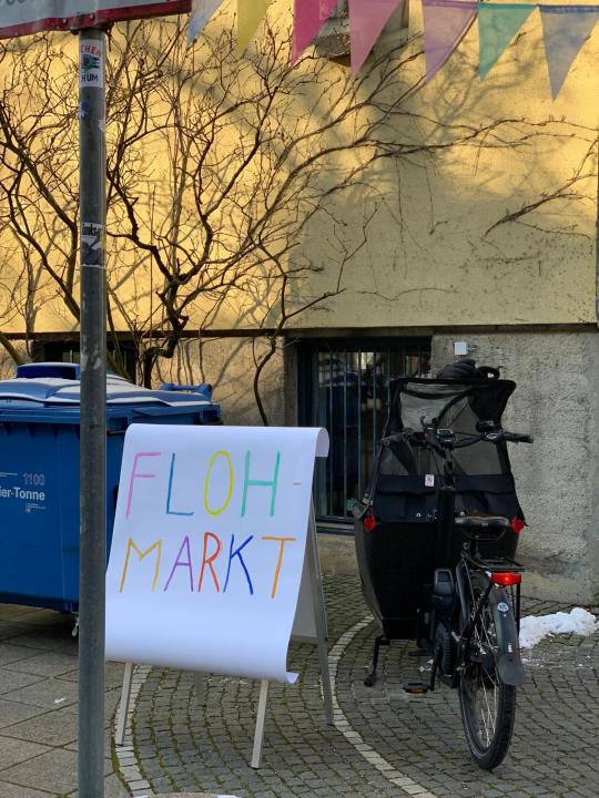 Kinderflohmarkt des Kinderhauses St. Markus- Kreuzkirche - Foto 2
