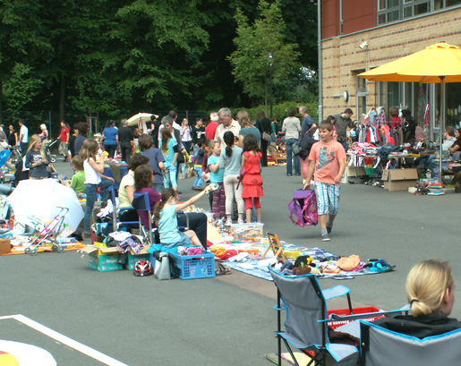  Frühlingsflohmarkt rund ums Kind - Foto 1