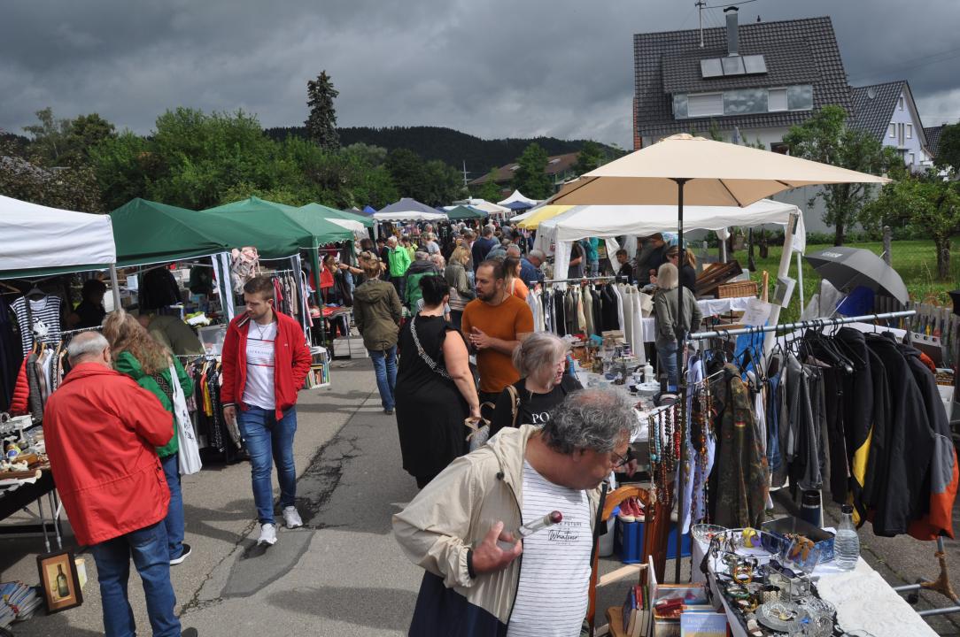 26. Nendinger Flohmarkt in Nendingen bei Tuttlingen - Foto 3
