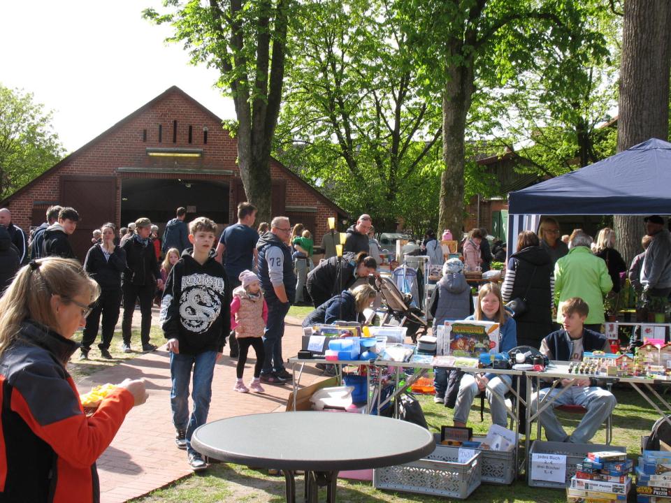  Flohmarkt in Holtum Geest bei Verden - Foto 2