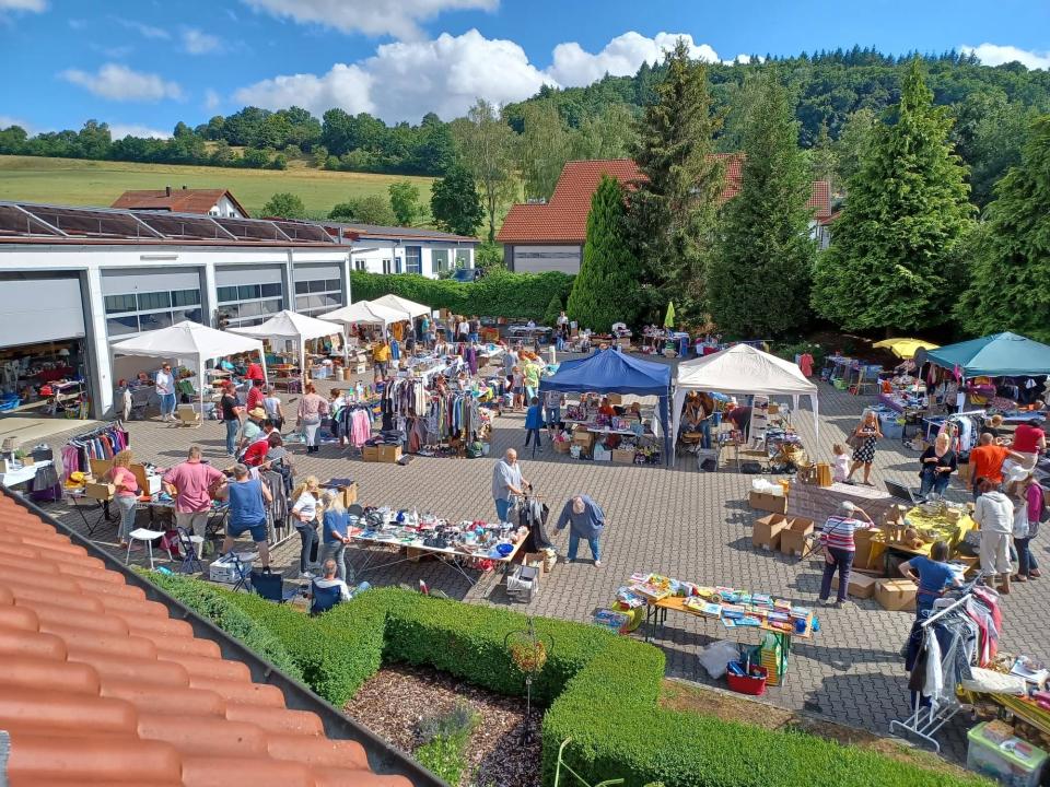 13. Hof- und Hallen-Flohmarkt Bieringen - Foto 3