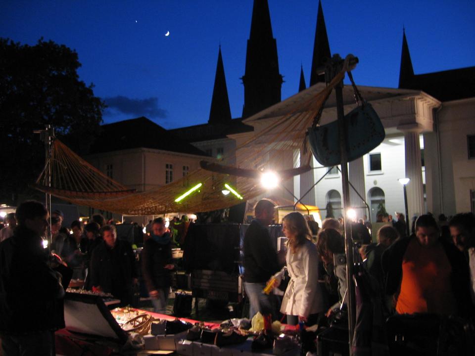  Abend-Trödelmarkt in Oldenburg - Foto 1