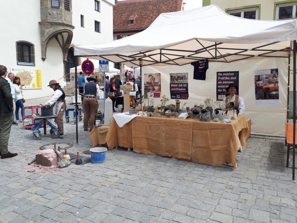  Kunsthandwerkermarkt in Nördlingen - Foto 2