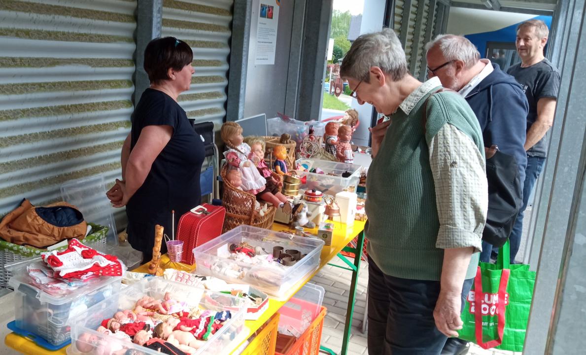  Antikflohmarkt für altes Spielzeug - Foto 2