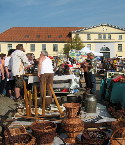  Schlossfloh Oldenburg am Sonntag - Foto 1