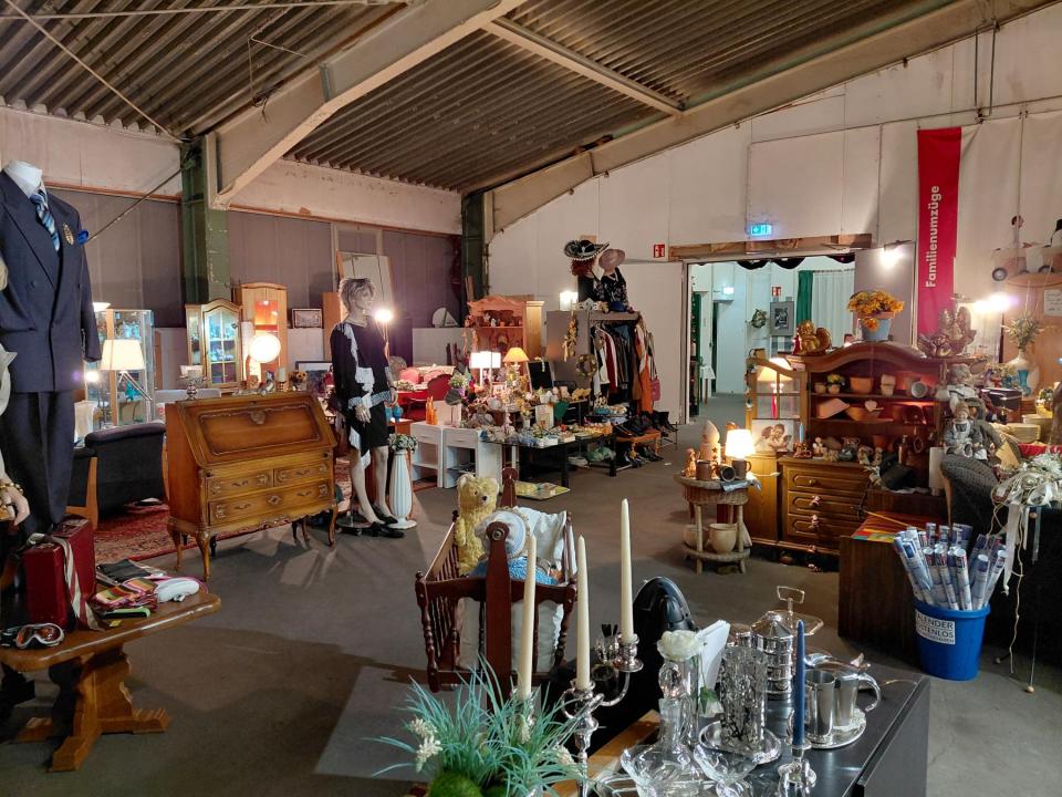  Trödelmarkt in der Halle jeden ersten Samstag im Monat - Foto 2