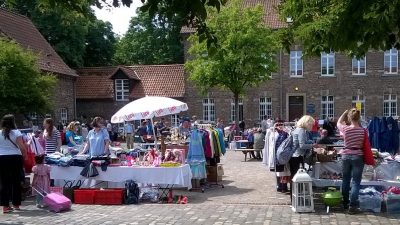  Trödelmarkt im Bürgerzentrum Engelhof, Köln-Porz - Foto 2