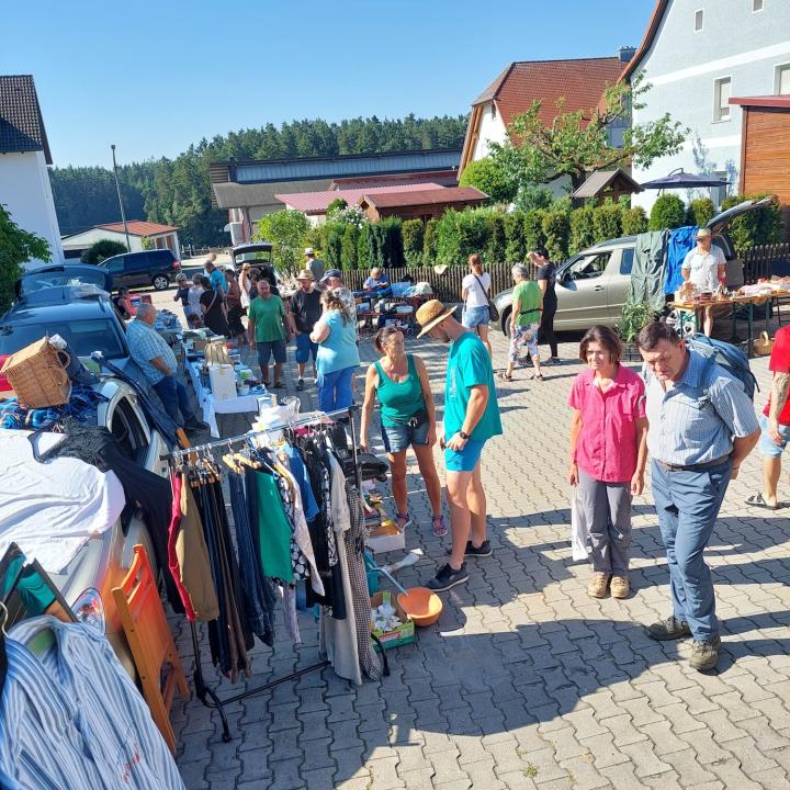  Schlacken-Flohmarkt - Foto 2