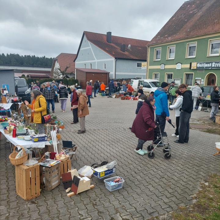  Schlacken-Flohmarkt - Foto 2