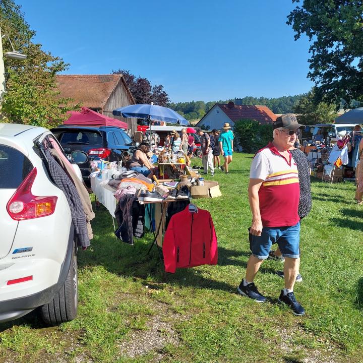  Schlacken-Flohmarkt - Foto 1