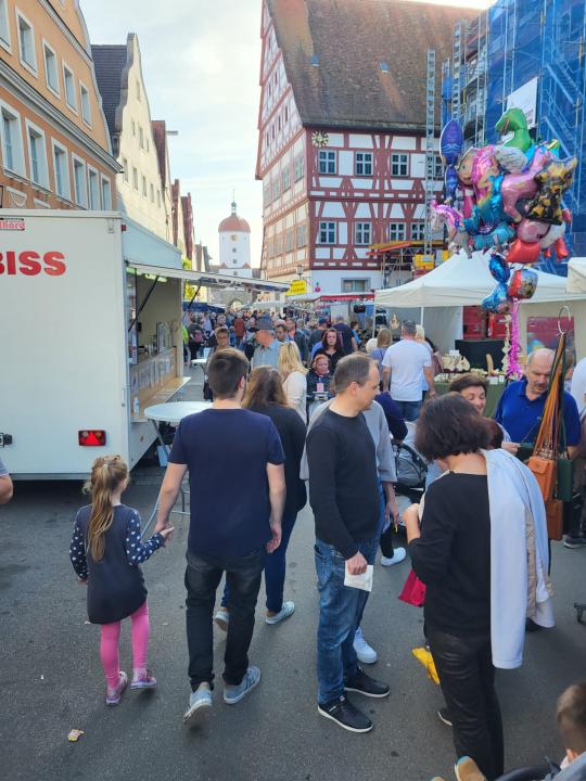  Herbstmarkt in Oettingen am 26. Oktober 2025 - Foto 3