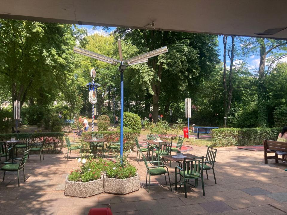 Familien-Flohmarkt auf der Minigolfbahn an der Maiwiese - Foto 1