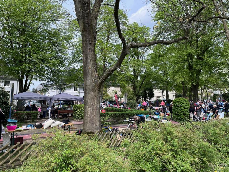 Familien-Flohmarkt auf der Minigolfbahn an der Maiwiese - Foto 2