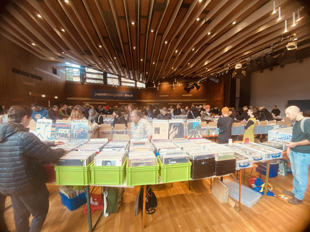  Plattenbörse Freiburg - Foto 1