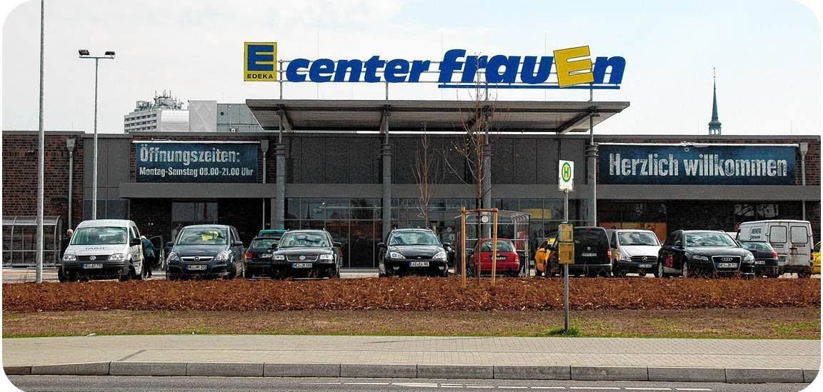  Flohmarkt beim EDEKA-Center-Frauen "Rotenbrook" in Itzehoe - Foto 2