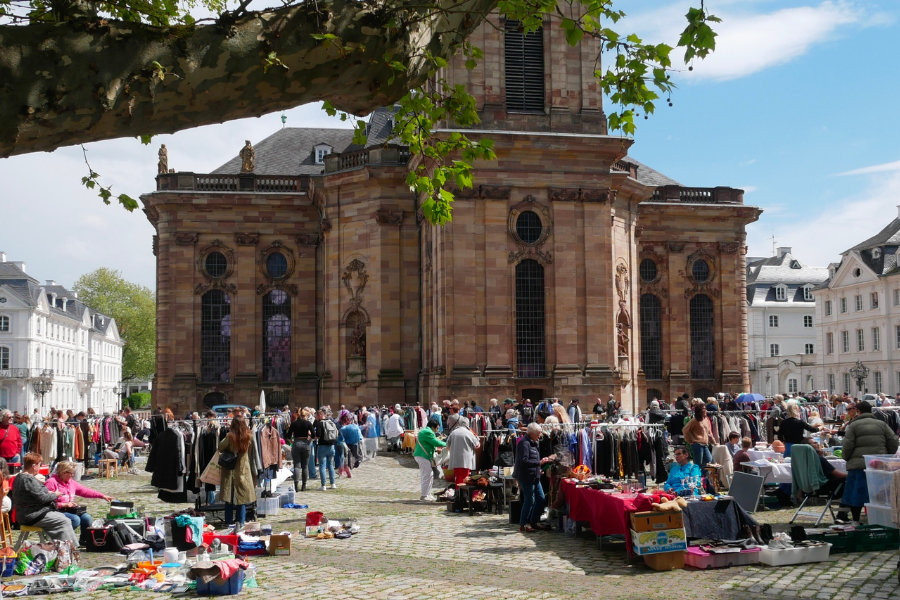  Ludwigsflohmarkt - Alt-Saarbrücker Nachbarschaftstreff - Foto 1