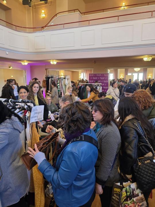  Mädchenflohmarkt Beauty Jungle Bietigheim: Fashion, Vintage & besondere Fundstücke b - Foto 1