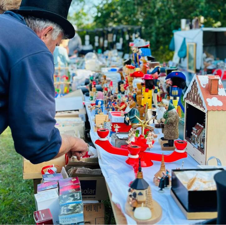  Antik- und Trödelmarkt in Born a. Darß - Foto 1