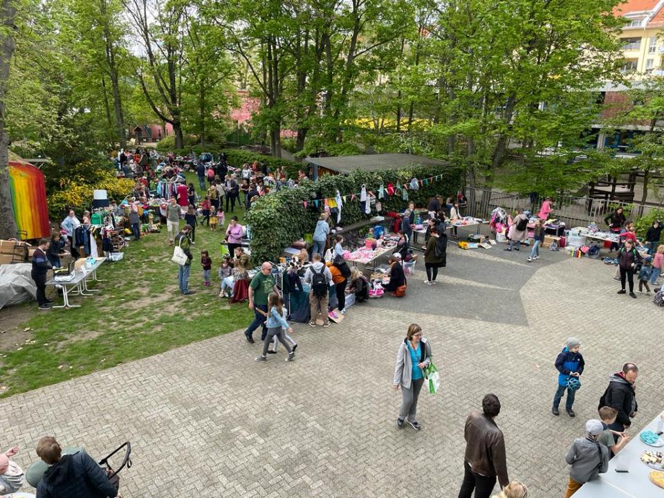  Kindersachenflohmarkt - Foto 1