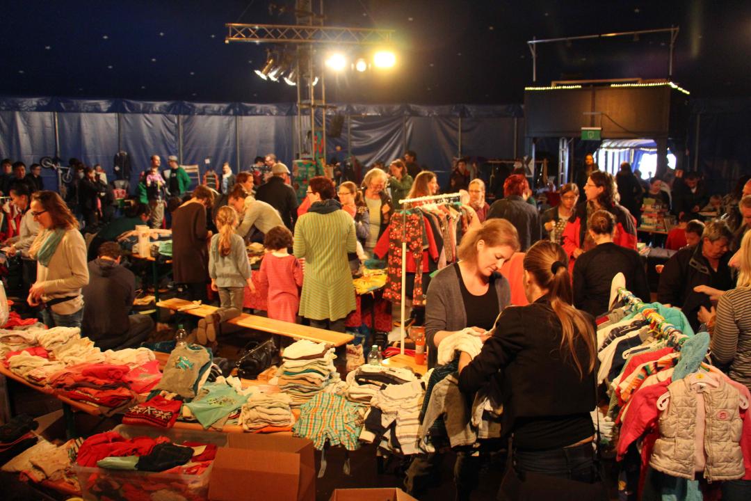  Nachtflohmarkt im Zelt des Zirkus Paletti - Foto 3